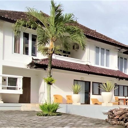 Medewi Manor Aparthotel Airsatang Εξωτερικό φωτογραφία