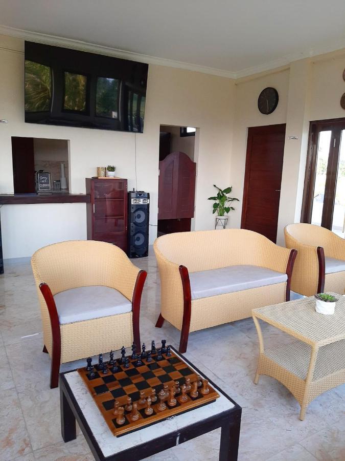 Medewi Manor Aparthotel Airsatang Εξωτερικό φωτογραφία