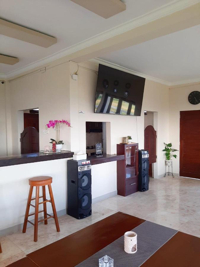 Medewi Manor Aparthotel Airsatang Εξωτερικό φωτογραφία
