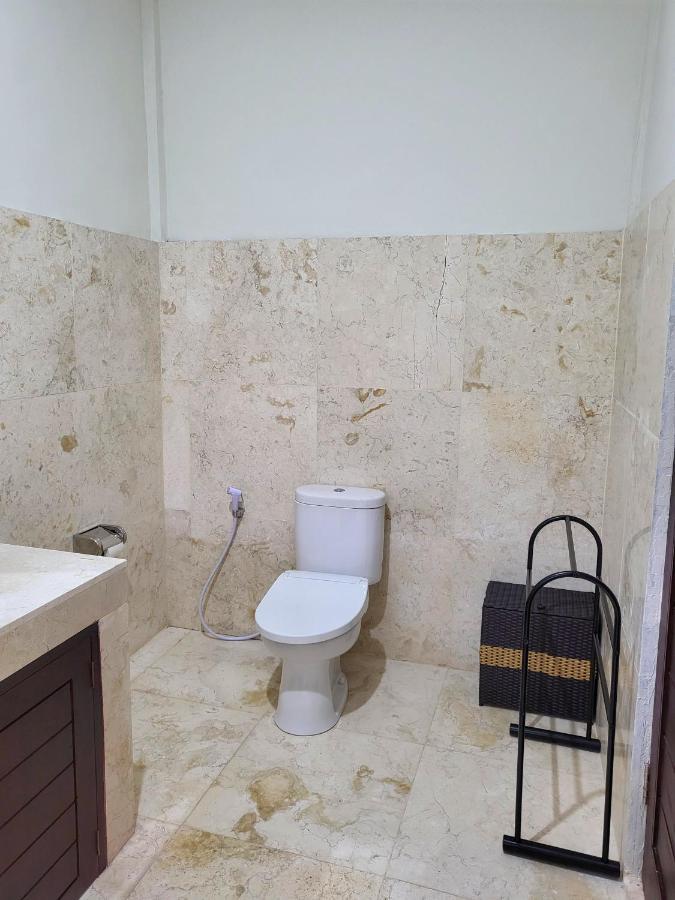Medewi Manor Aparthotel Airsatang Εξωτερικό φωτογραφία