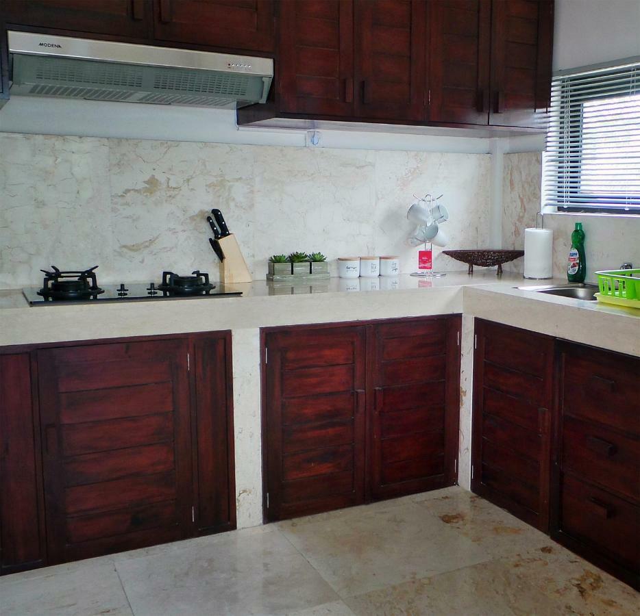 Medewi Manor Aparthotel Airsatang Εξωτερικό φωτογραφία