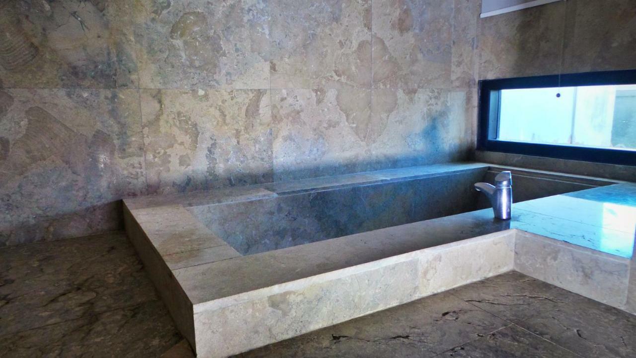 Medewi Manor Aparthotel Airsatang Εξωτερικό φωτογραφία